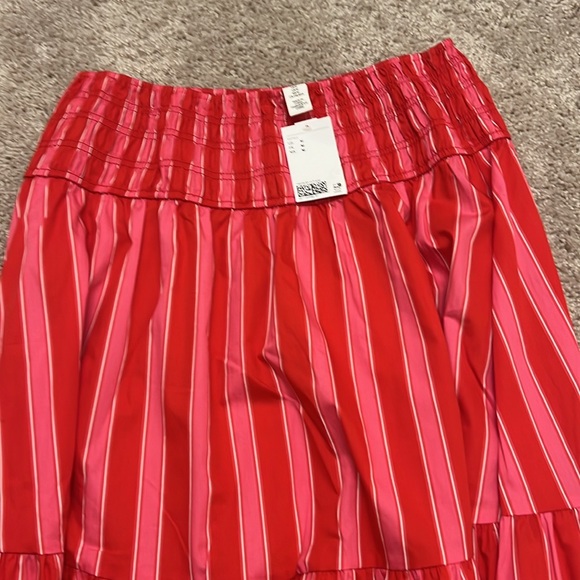 H&M pink red stripe smocked waist maxi skirt size Medium NWT - Picture 4 of 5